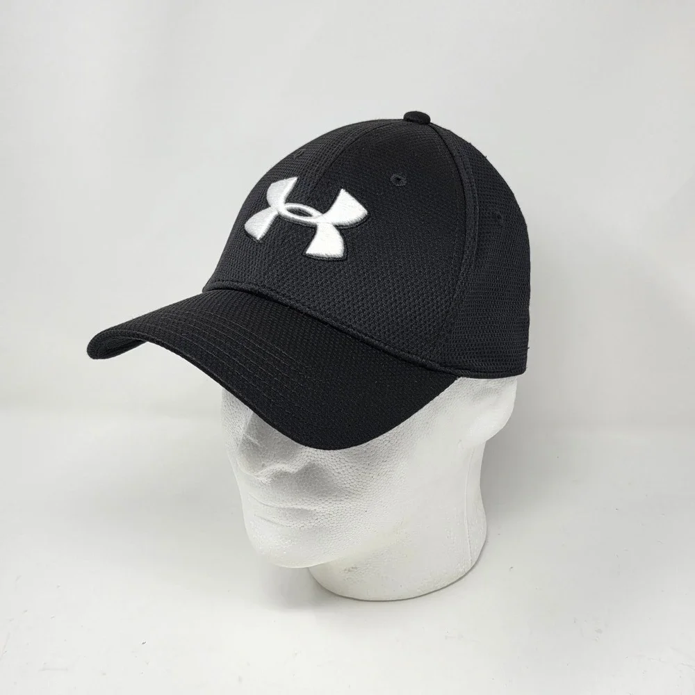 Under Armour Blitzing Low Hat Cap Black White Logo Men's Size Md/Lg‎ Stretch Fit